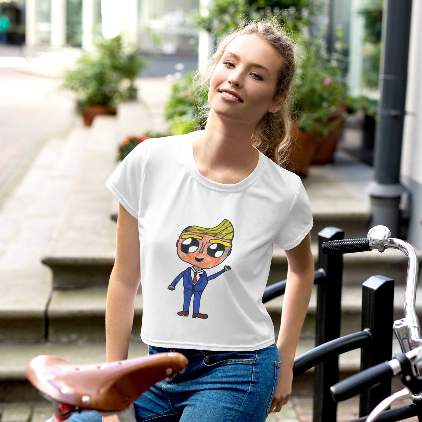Graphic Crop Tee "Guest Artist Collection"